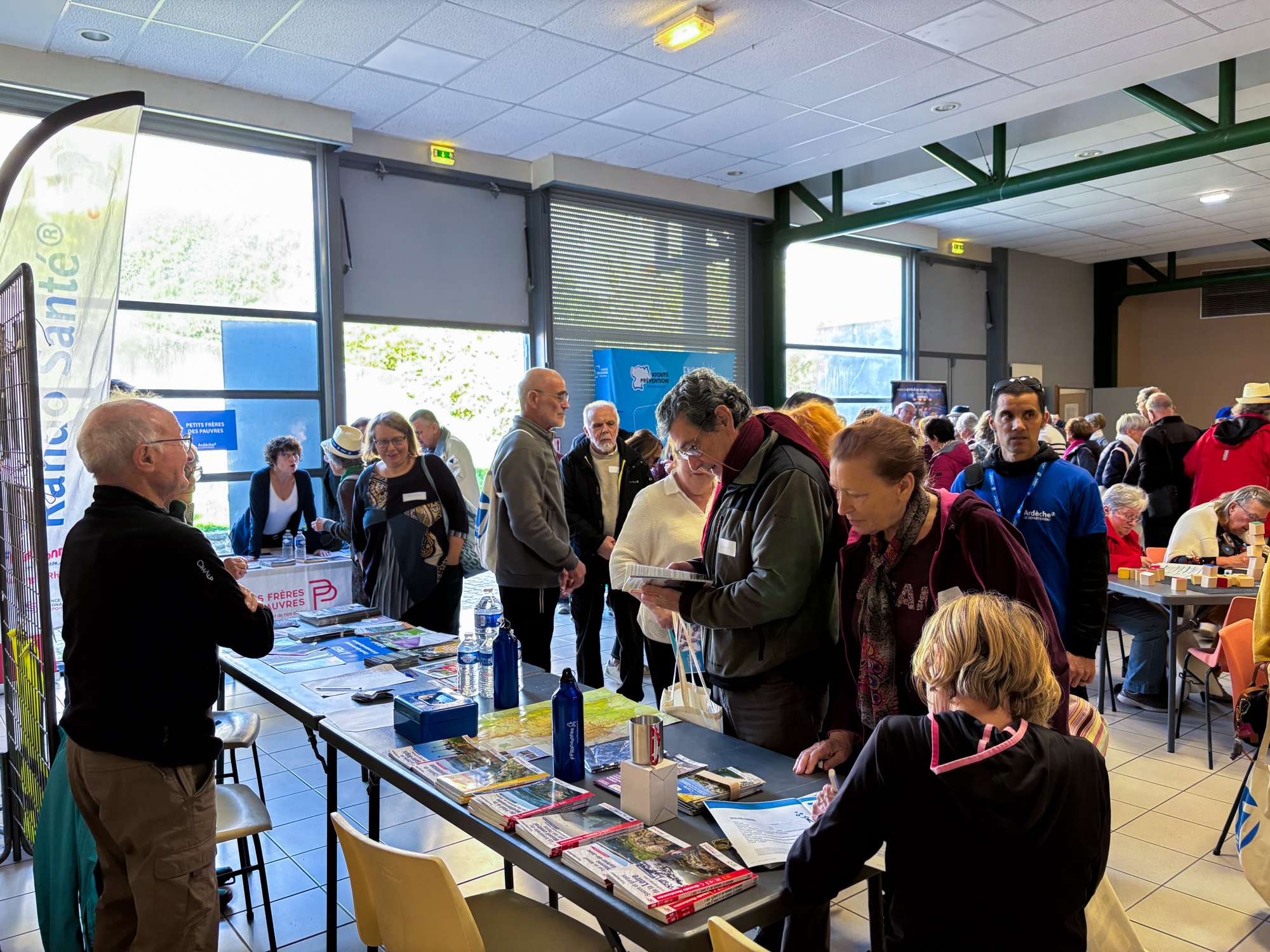 Stand FFRandonnée Ardèche à la salle du Triolet