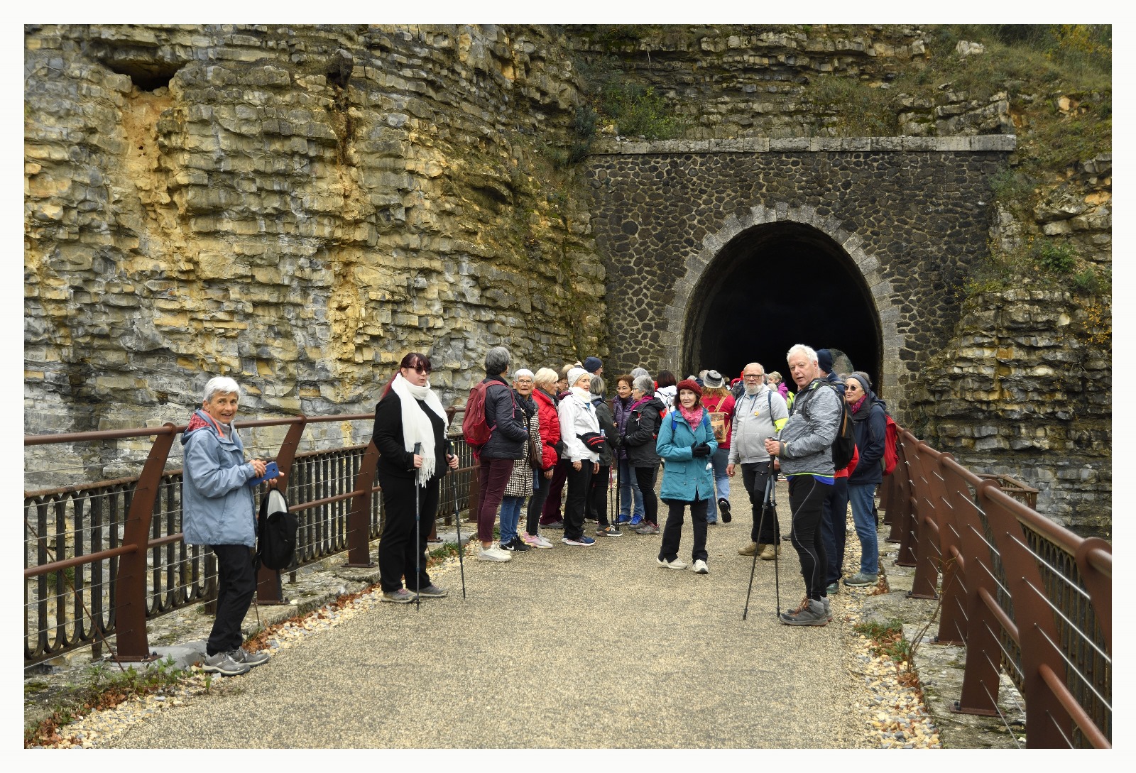 Participants du Téléthon au départ des balades sur la Via Ardèche