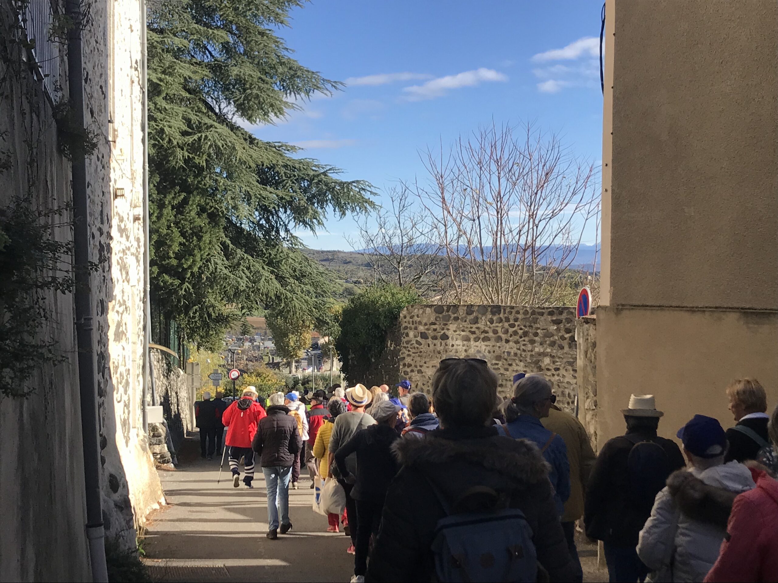 Participants lors de la randonnée sénior à Chomérac